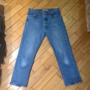 Like new Levi wedgie cut🥳